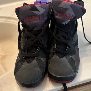 Nike Kids Black and Gray Sneakers